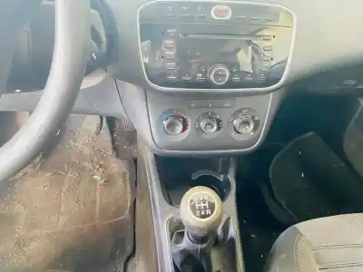 Veicolo di demolizione fiat punto (evo) (199) dynamic dell'anno 2011 alimentato 