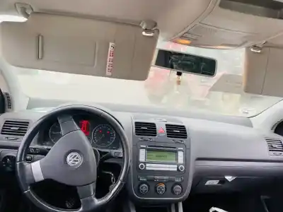 Sloopvoertuig volkswagen golf v berlina (1k1) conceptline (e) van het jaar 2001 aangedreven bkc