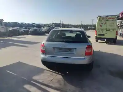 Sloopvoertuig AUDI A4 AVANT (B5) 1.9 TDI Quattro van het jaar 2001 aangedreven 