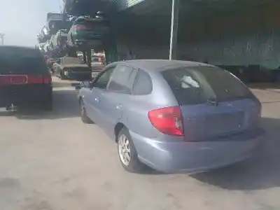 Veicolo di demolizione kia rio ipanema berlina dell'anno 2001 alimentato g-a5d