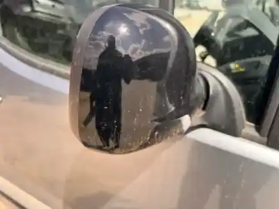 Veículo de Sucata peugeot rifter gt line long do ano 2021 alimentado yh01