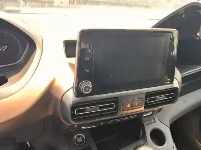 Veículo de Sucata peugeot rifter gt line long do ano 2021 alimentado yh01