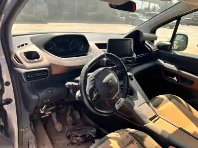 Veículo de Sucata peugeot rifter gt line long do ano 2021 alimentado yh01