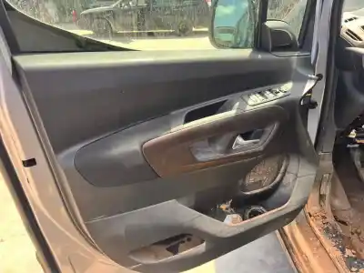 Veículo de Sucata peugeot rifter gt line long do ano 2021 alimentado yh01