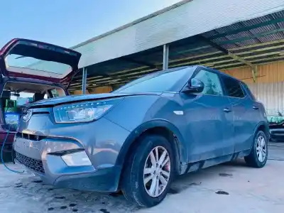Здавання транспортного засобу ssangyong                                          tivoli                                                                                                                                                                                                                                                     crystal 4x2 року 2015 потужний 673910