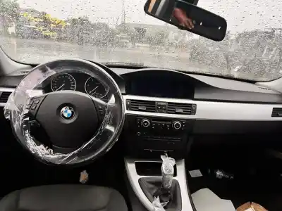 Veículo de Sucata bmw serie 3 berlina (e90) 320d do ano 2001 alimentado n47d20c