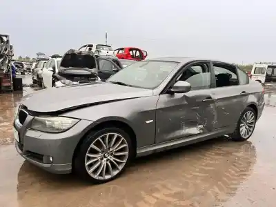 Veículo de Sucata bmw serie 3 berlina (e90) 320d do ano 2001 alimentado n47d20c