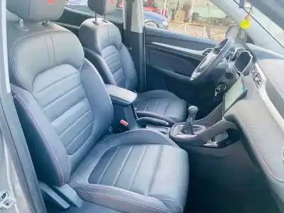 Veículo de Sucata mg zs comfort 106 cv / 78 kw do ano 2023 alimentado 15s4c