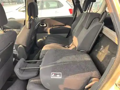Scrapping Vehicle renault scenic ii grand confort dynamique of the year 2001 powered 