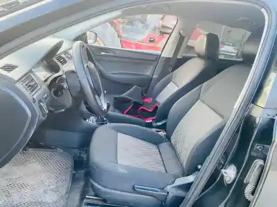 Veicolo di demolizione seat toledo (kg3) connect dell'anno 2015 alimentato cxm