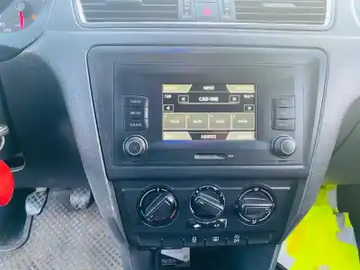 Veicolo di demolizione seat toledo (kg3) connect dell'anno 2015 alimentato cxm