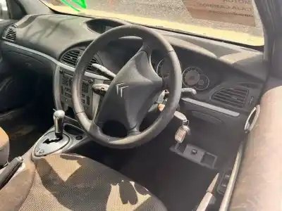 Veículo de Sucata citroen c5 berlina exclusive do ano 2001 alimentado 4hxdw12ted4fap