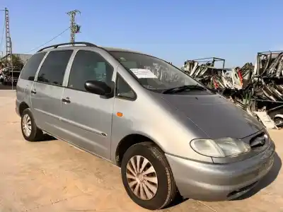 Scrapping Vehicle ford galaxy (vx) clx of the year 2001 powered g-y5b