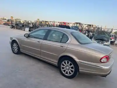 Veículo de Sucata jaguar x-type i (x400) 2.5 v6 a las 4 ruedas do ano 2001 alimentado 