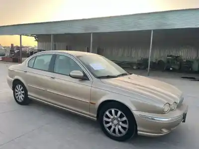Veículo de Sucata jaguar x-type i (x400) 2.5 v6 a las 4 ruedas do ano 2001 alimentado 