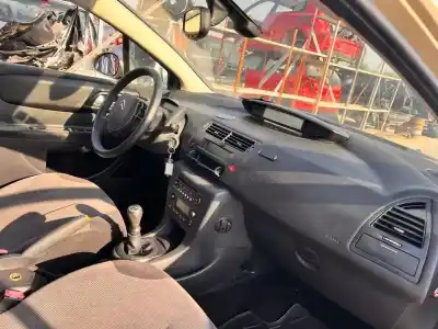 Veículo de Sucata citroen c4 berlina collection do ano 2001 alimentado nfu