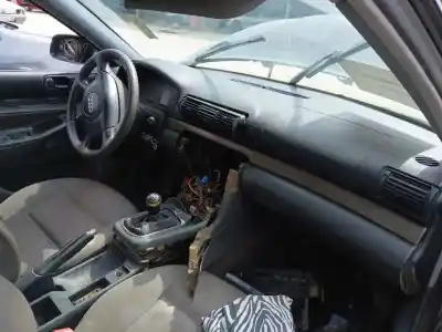 Veicolo di demolizione audi a4 berlina (b5) 1.9 tdi dell'anno 2001 alimentato ajm