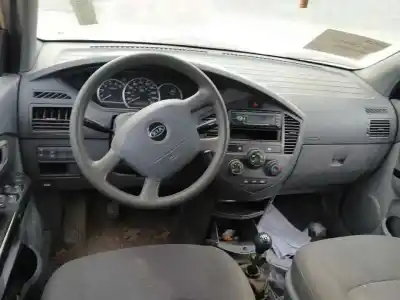 Scrapping Vehicle kia carens ii monospace (fj) 2.0 crdi of the year 2001 powered d4ea