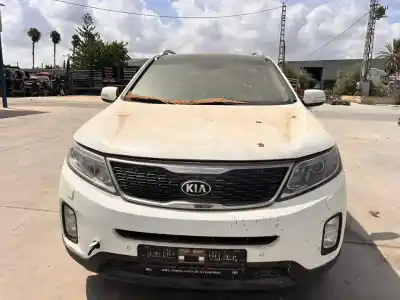 Scrapping Vehicle kia sorento emotion 4wd of the year 2010 powered 