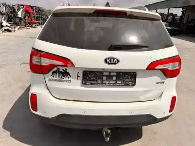 Scrapping Vehicle kia sorento emotion 4wd of the year 2010 powered 