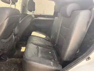 Scrapping Vehicle kia sorento emotion 4wd of the year 2010 powered 