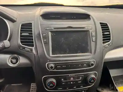 Scrapping Vehicle kia sorento emotion 4wd of the year 2010 powered 