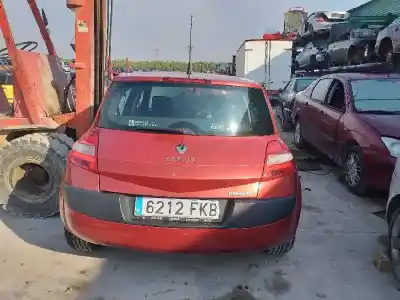 Sloopvoertuig RENAULT MEGANE II BERLINA 5P  van het jaar 2001 aangedreven F9QB8