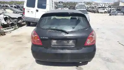 Sloopvoertuig NISSAN ALMERA (N16/E)  van het jaar 2001 aangedreven 9K9