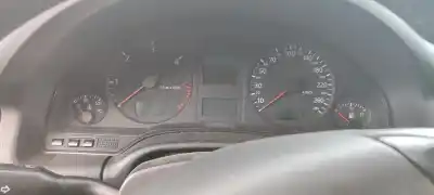 Veículo de Sucata audi a8 (d2) 2.5 tdi do ano 2001 alimentado ake