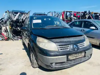 Veículo de Sucata renault scenic ii confort dynamique do ano 2001 alimentado 