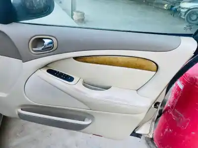 Hurda Aracı jaguar s-type 3.0 v6 24v cat yılın 2001 güçlü 