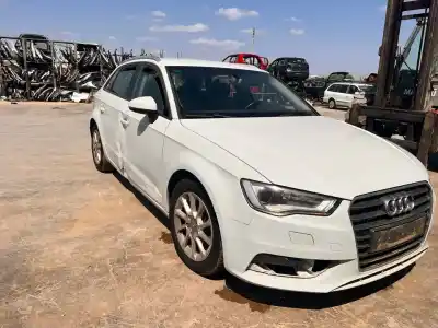 Veículo de Sucata audi a3 sportback (8va) ambiente 122 cv / 90 kw do ano 2014 alimentado czc