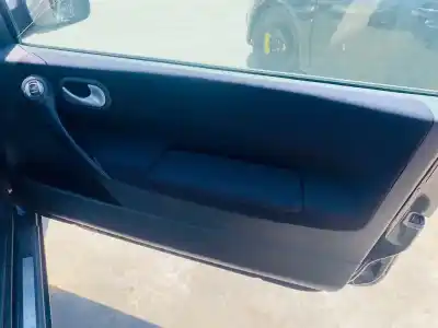 Véhicule à la ferraille RENAULT MEGANE II BERLINA 5P  de l'année 2001 alimenté F9Q800