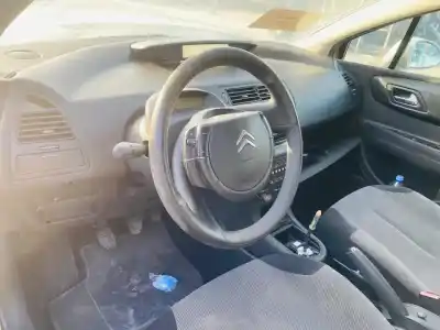 Veículo de Sucata citroen c4 berlina collection do ano 2001 alimentado 9hy