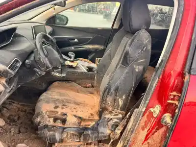 Veicolo di demolizione peugeot 3008 active dell'anno 2016 alimentato yh01