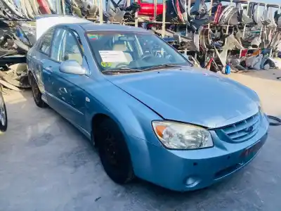 Scrapping Vehicle kia cerato i fastback (ld) 1.6 of the year 2001 powered 