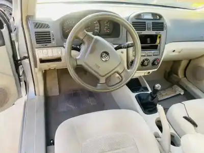 Scrapping Vehicle kia cerato i fastback (ld) 1.6 of the year 2001 powered 