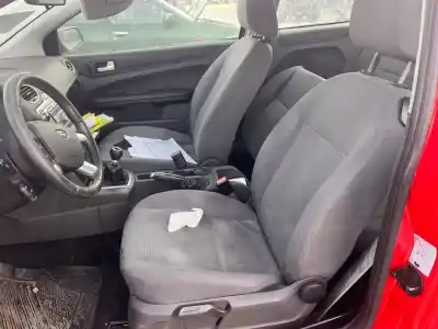 Veículo de Sucata ford focus berlina (cap) ambiente (d) do ano 2006 alimentado 