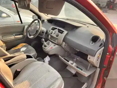 Scrapping Vehicle renault scenic ii confort dynamique of the year 2001 powered f9q812