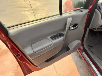 Scrapping Vehicle renault scenic ii confort dynamique of the year 2001 powered f9q812