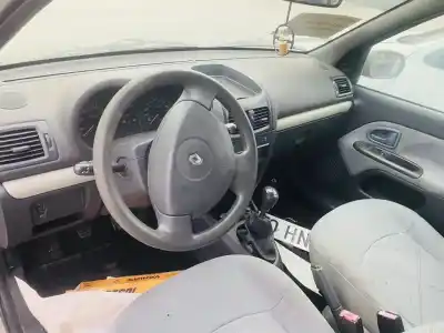 Здавання транспортного засобу renault clio ii fase ii (b/cb0) pack authentique 58 cv / 43 kw року 2001 потужний d7f726