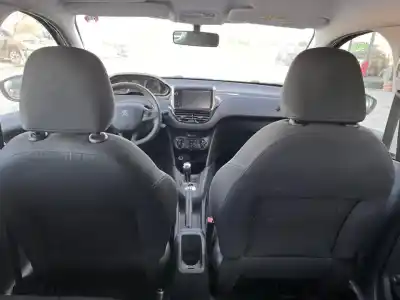 Veículo de Sucata peugeot 208 allure do ano 2019 alimentado 