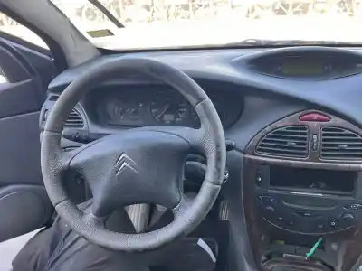 Veículo de Sucata citroen c5 berlina 2.0 hdi magic do ano 2003 alimentado 