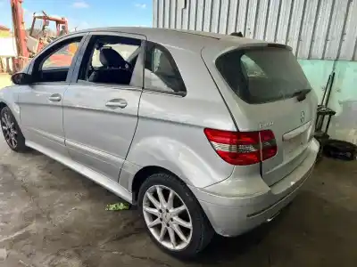 Vehículo de desguace MERCEDES-BENZ CLASE B SPORTS TOURER (W245)  del año 2001 con motor OM640940