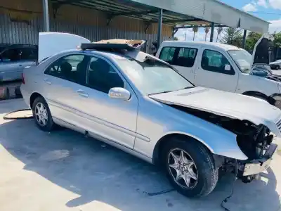 Vehículo de desguace MERCEDES-BENZ CLASE C (W203)  del año 2005 con motor 