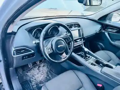 Veículo de Sucata jaguar f-pace portfolio do ano 2016 alimentado 204dtd Veículo de Sucata jaguar f-pace portfolio do ano 2016 alimentado 204dtd