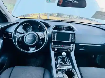 Veículo de Sucata jaguar f-pace portfolio do ano 2016 alimentado 204dtd Veículo de Sucata jaguar f-pace portfolio do ano 2016 alimentado 204dtd