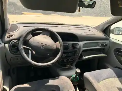 Sloopvoertuig renault scenic (ja..) 1.4 16v authentique van het jaar 2001 aangedreven [k4j714]
