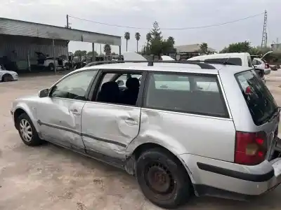 Veicolo di demolizione volkswagen passat b5.5 variant (3b6) 1.9 tdi dell'anno 2025 alimentato avb