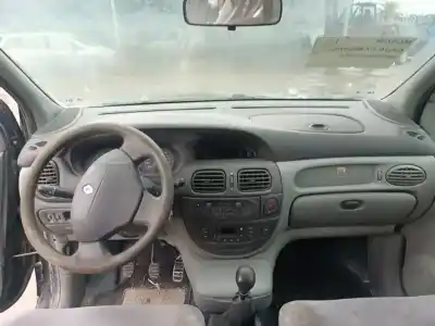 Sloopvoertuig renault megane i scenic (ja0) 1.9 dti diesel cat 98 cv / 72 kw van het jaar 2001 aangedreven f9qk7